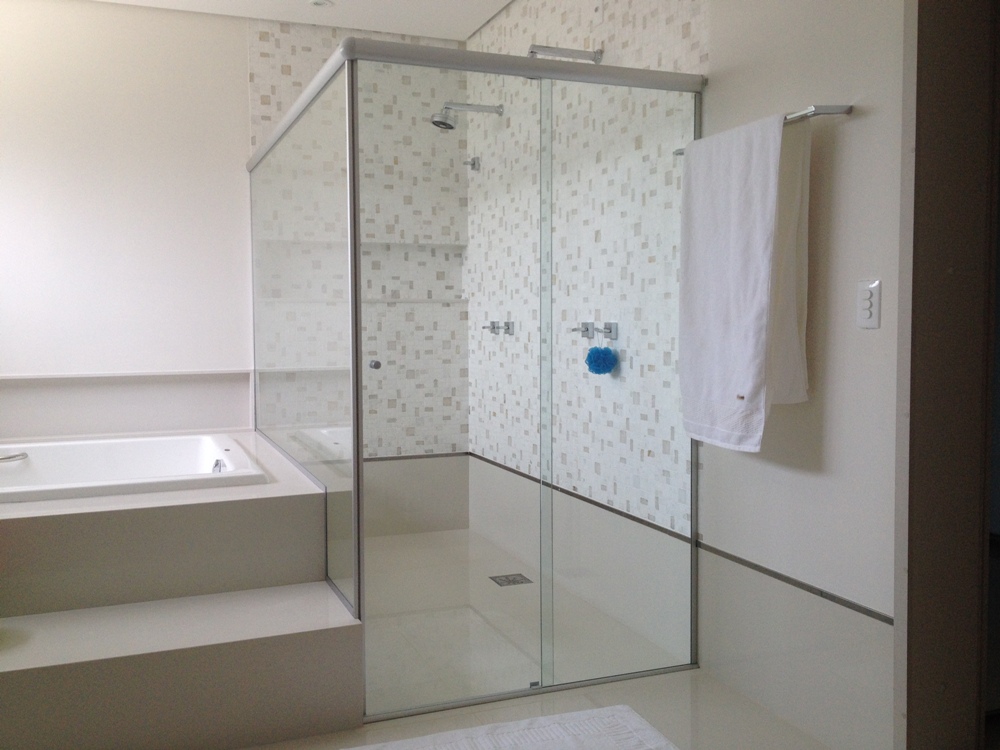 Deixe seu banheiro com estilo utilizando os melhores materiais do mercado.